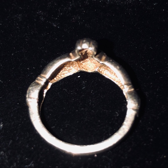 Nice Claddagh friendship ring - Picture 5 of 5